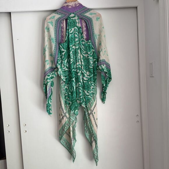 Free People Kiss The Sky Butterfly Kimono Sage Boho Hippie Cover up Top OS - Picture 5 of 5